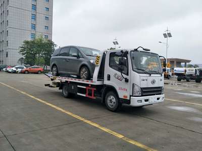 高效救援，可靠伙伴 解放虎V藍牌一拖二清障車，濰柴117馬力引領城市救援新標準